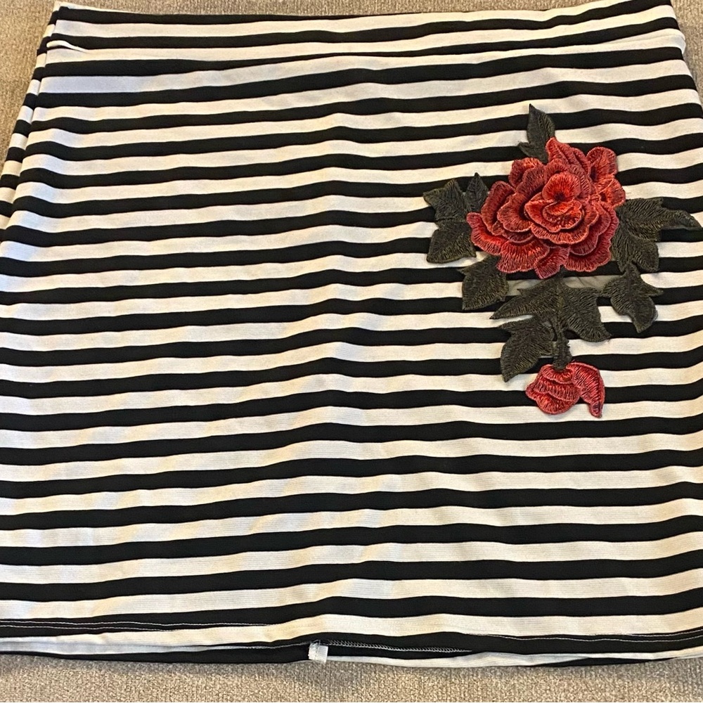 Striped Black and White Skirt with Red Floral Design